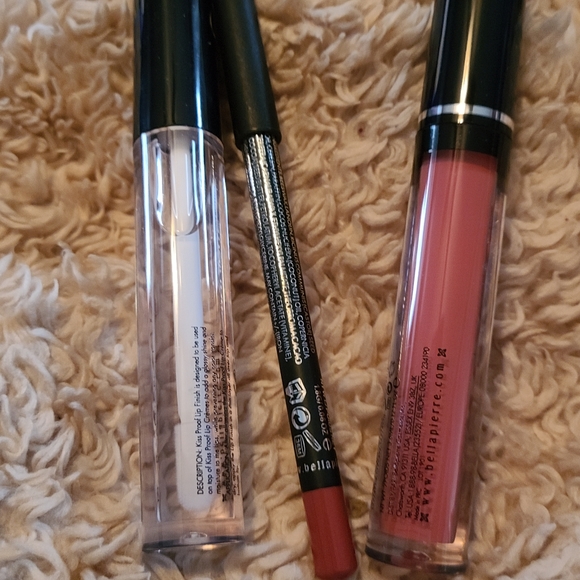 Bellàpierre Kiss Proof Slay in INCOGNITO - Picture 3 of 3